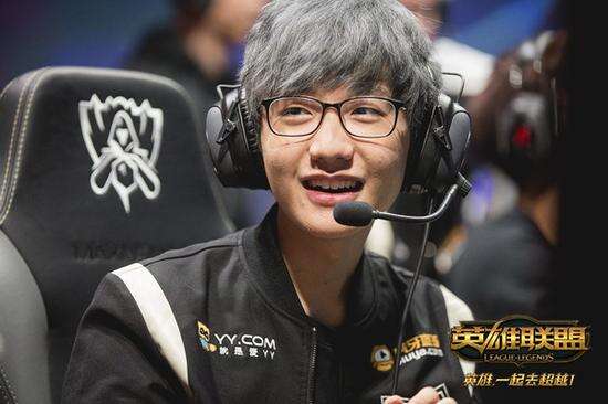 为曼联锁定 为曼联锁定