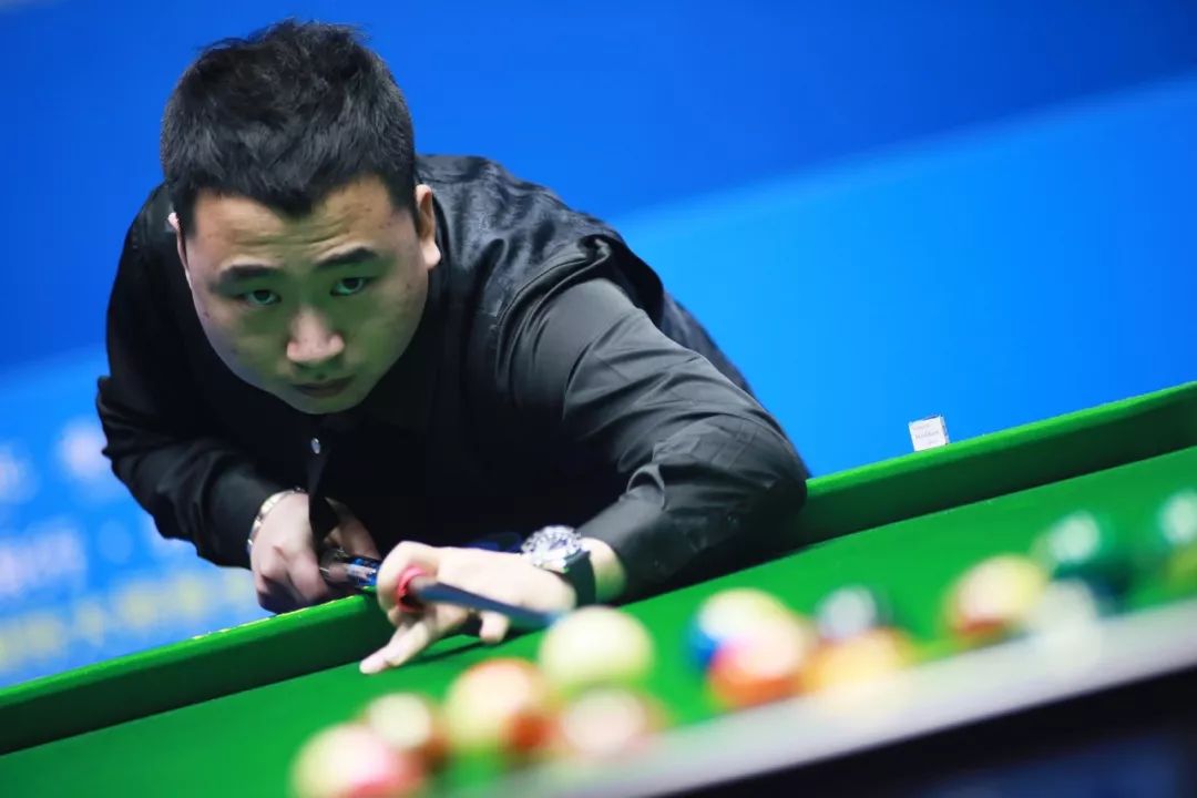 场上场下 场上场下