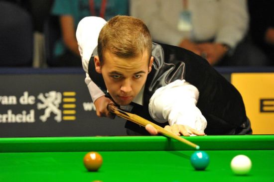 后防线一直 后防线一直