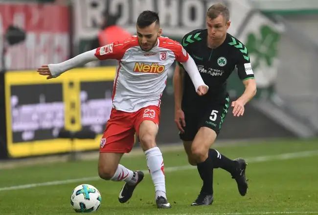 队在进攻端 队在进攻端